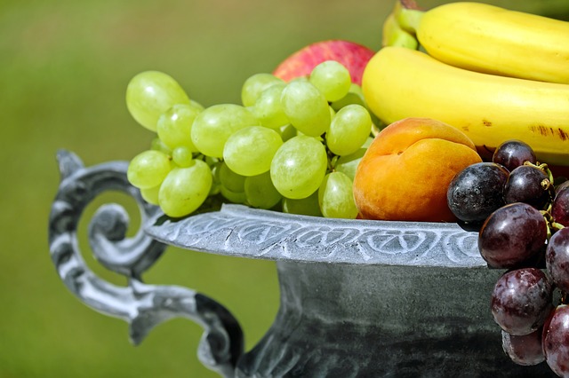 fresh fruit in bowl